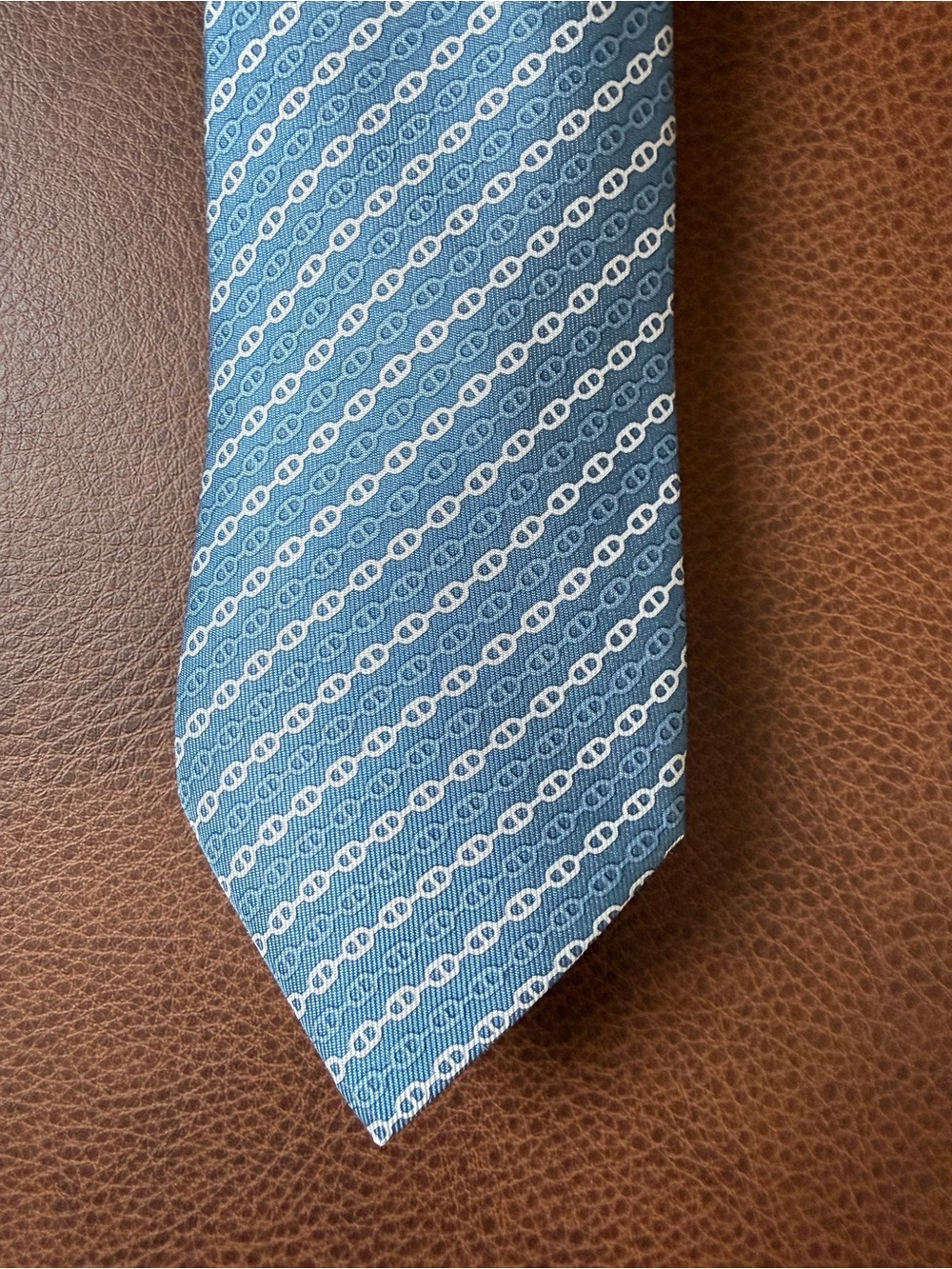 Hermès Silk Men's Tie - Classic Diagonal Chain Design